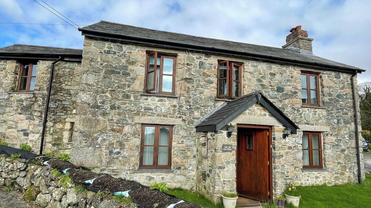 Peter Tavy Cottage | The Old Post House - Historic Dartmoor Cottage