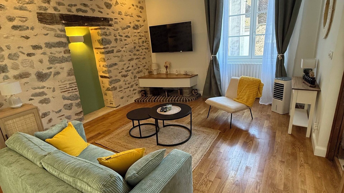 Avallon Apartment | The old presbytery