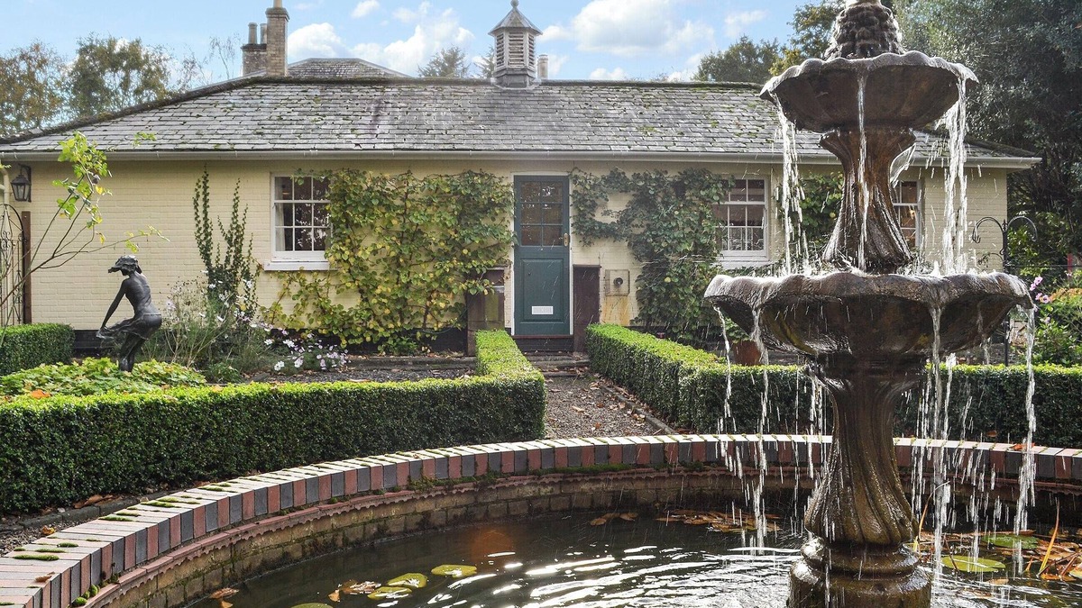 Yaxham Cottage | The Old Rectory Lodge