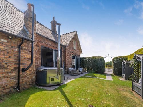 Ganton House | The Old School