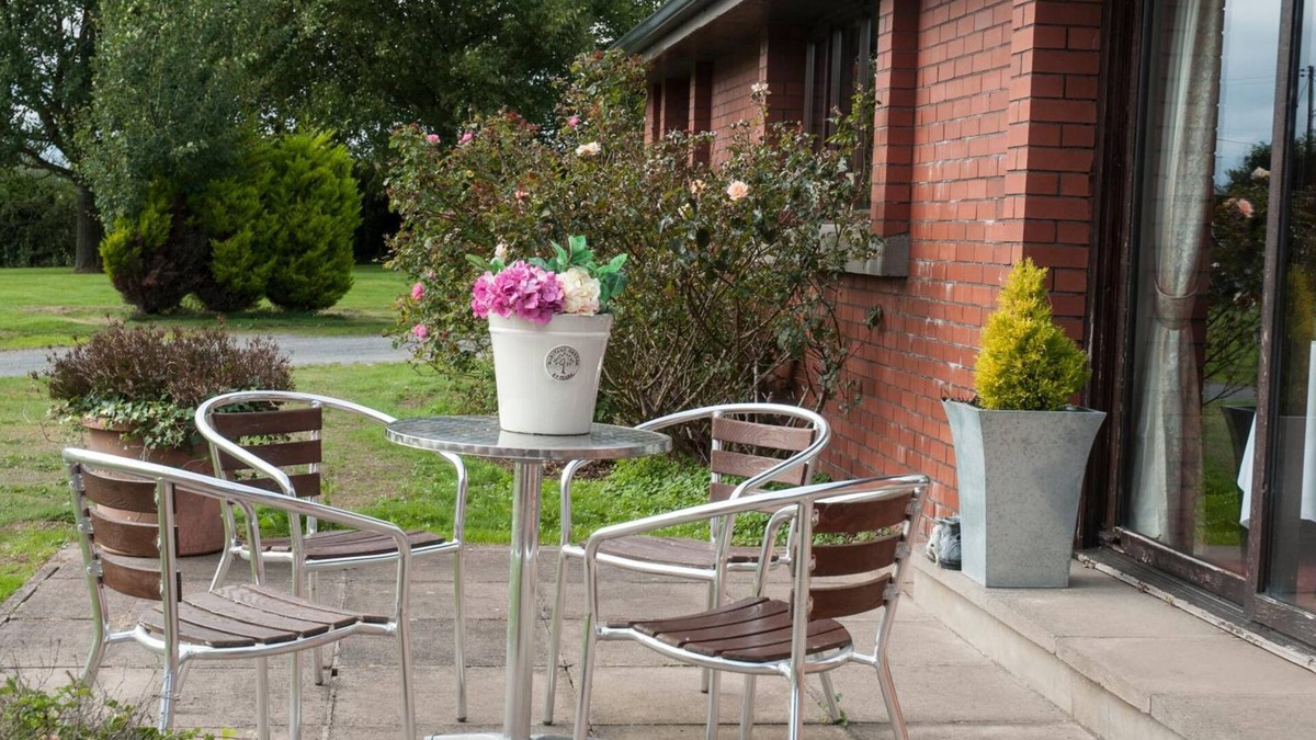 Ballydrain Hotel | The Old Schoolhouse Inn