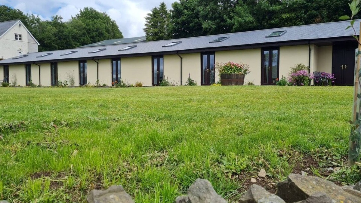 Ynysddu Apartment | The Old Stables