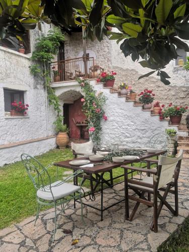 Paramythia House | The old stone house