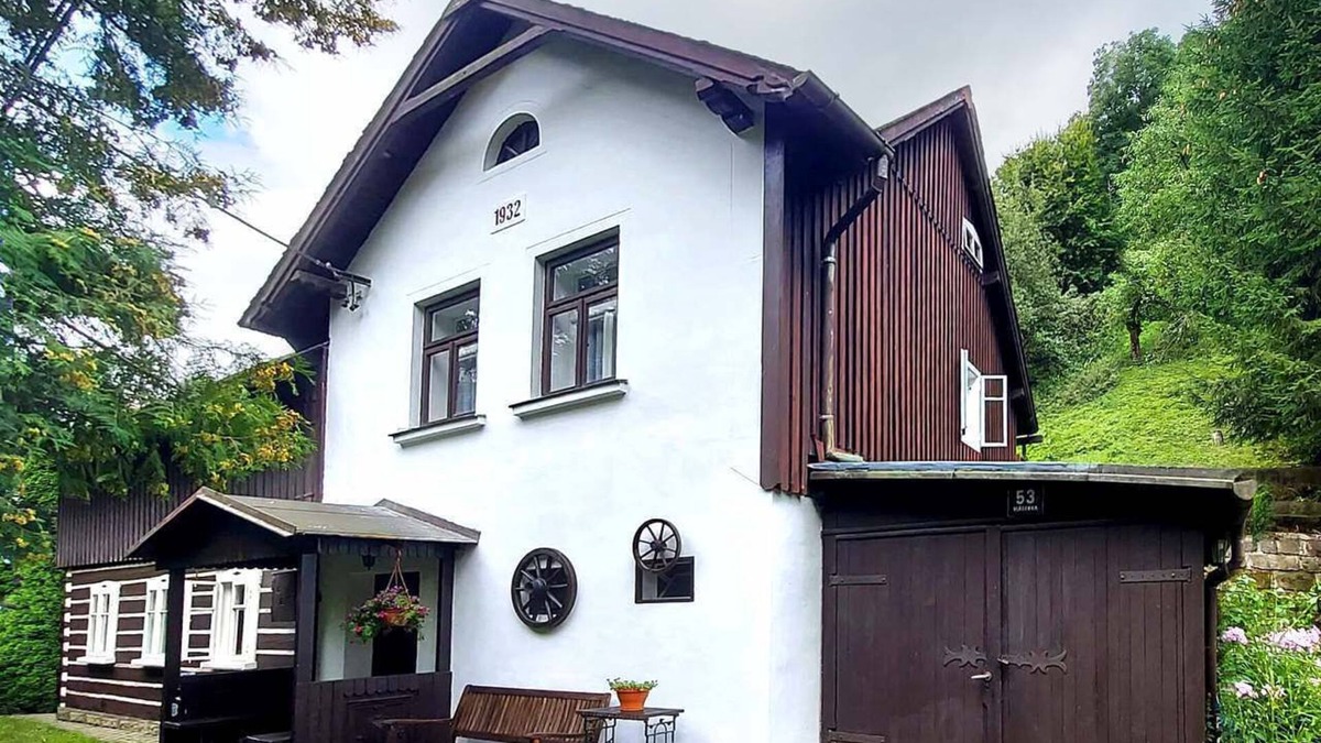 Ceska Metuje Cottage | The Old Sudeten Cottage