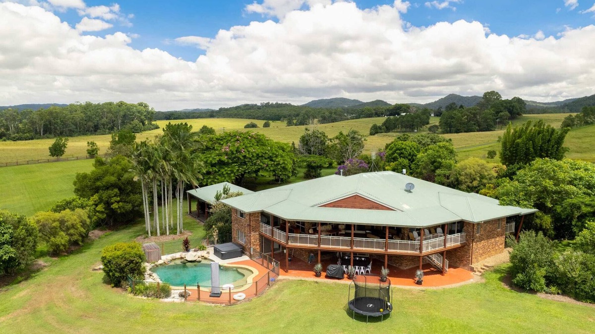 Bridges House | The Old Sugar Mill, Sunshine Coast. Sleeps 25