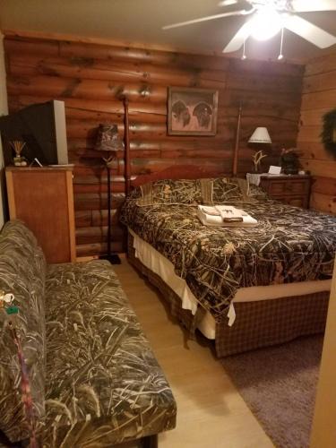 Fairmount Springs Hotel | The Old Tioga Inn Bed and Breakfast