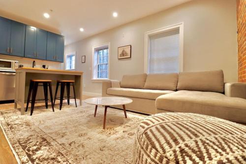 Old Town Alexandria Apartment | The Old Town Suite at Prince Street Inn