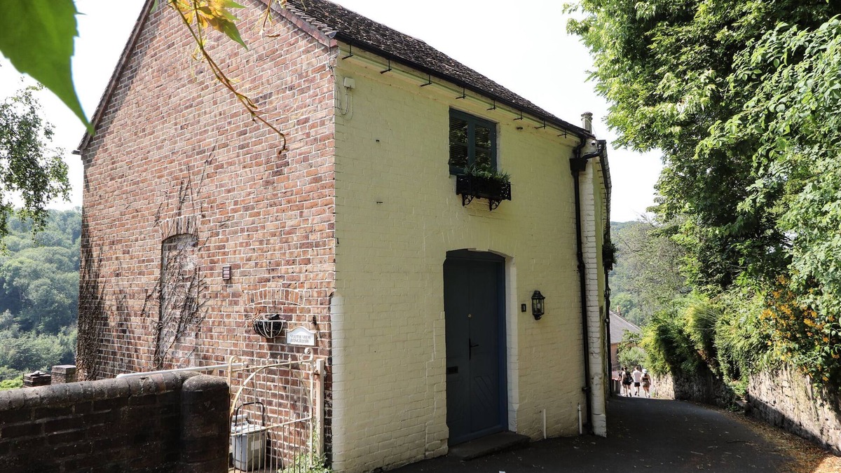 Ironbridge Cottage | THE OLDE DRILL HOUSE, pet friendly in Ironbridge