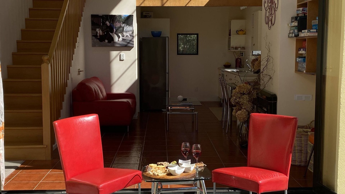 Kahutara Villa | THE OLIVE BRANCH VILLA - Country stay, cooked breakfast included