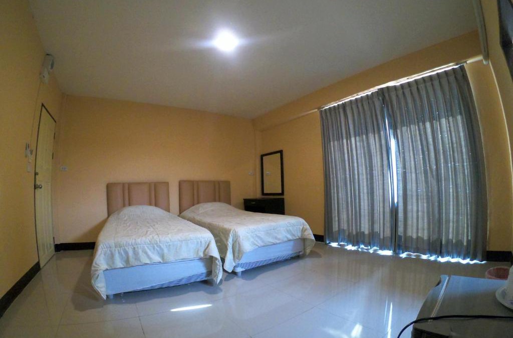 Pong Hotel | The One