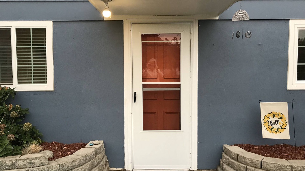 Lewiston Apartment | The Orange Door