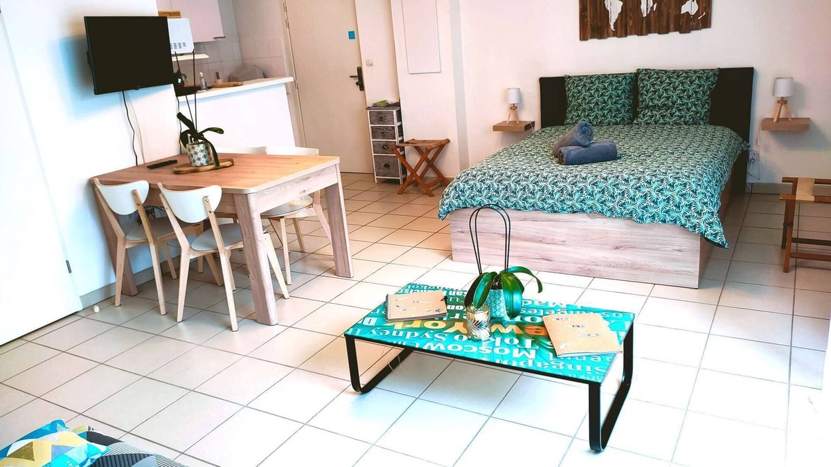 Lalande-Grand Selve Apartment | ⭐ The orangery ⭐ 4 pers ⭐ A/C ⭐ Parking ⭐ WiFi ⭐