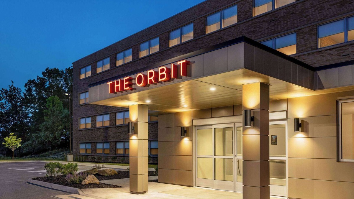Cleveland Hotel | The Orbit Hotel, Trademark Collection by Wyndham