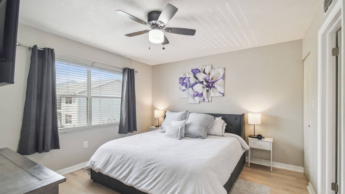 Temple Terrace Condo | The Orchid by DNY Prime minutes to Busch Gardens and USF