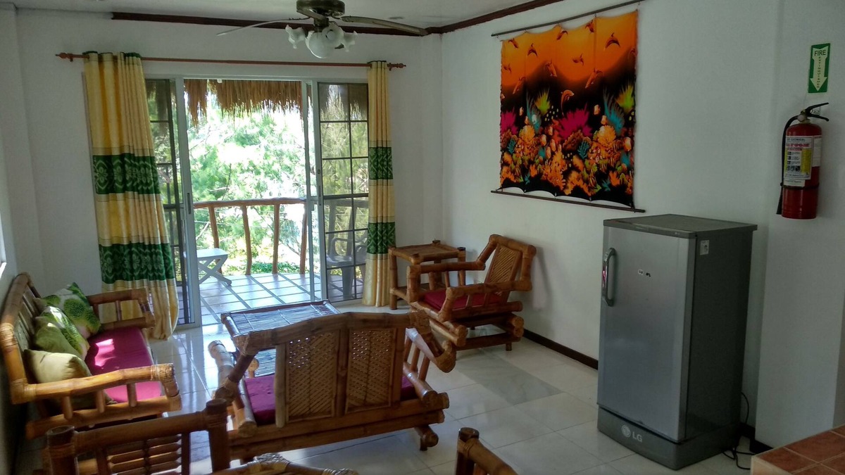 Manoc-Manoc Villa | The Orchids Hillside Villa with Kitchenette