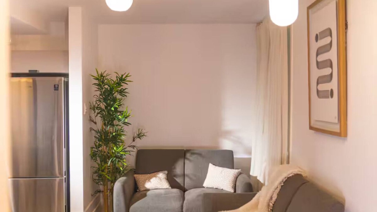Downtown Montreal Apartment | The Oslo – A Modern 4-Bedroom Apartment in Downtown Montreal with Parking