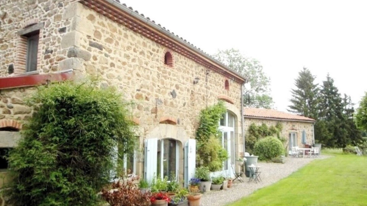 Condat-les-Montboissier Cottage | The Ostal Peira cottages