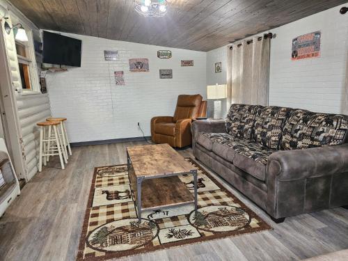 Hillsboro House | The Outdoorsman