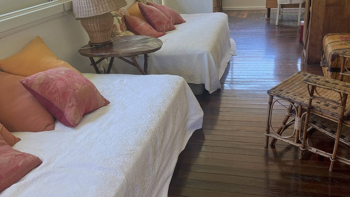 Patonga Cottage | The Oval Cottage Patongan