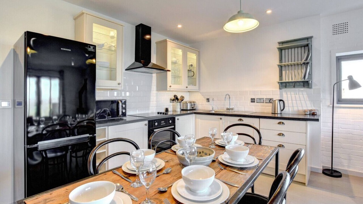 Woodbridge House | The Owls at Oxley - Five Bedroom House, Sleeps 10