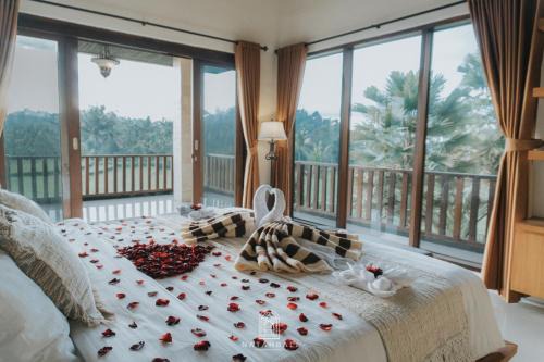 Tampaksiring Bed & Breakfast | The Paddies Villa #delux