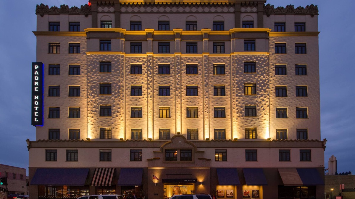 Downtown Hotel | The Padre Hotel