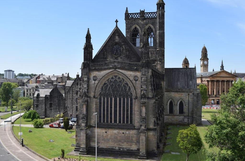 Paisley Apartment | THE PAISLEY PENTHOUSE - ABBEY VIEW