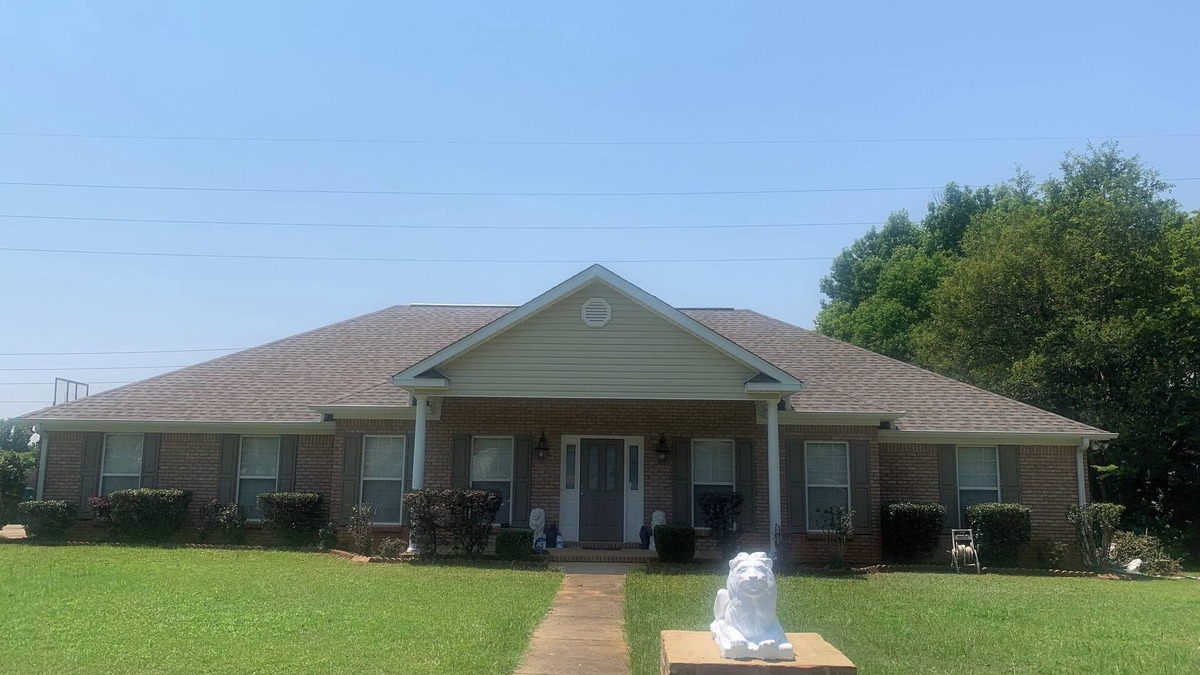 Tuscaloosa House | The Palace at the Hampton is Charming and Spacious 4-bedroom house in Tuscaloosa