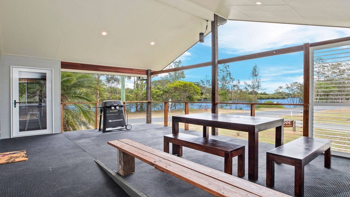 Raleigh Cabin | The Palm: A Serene and Secluded Holiday Retreat Escape