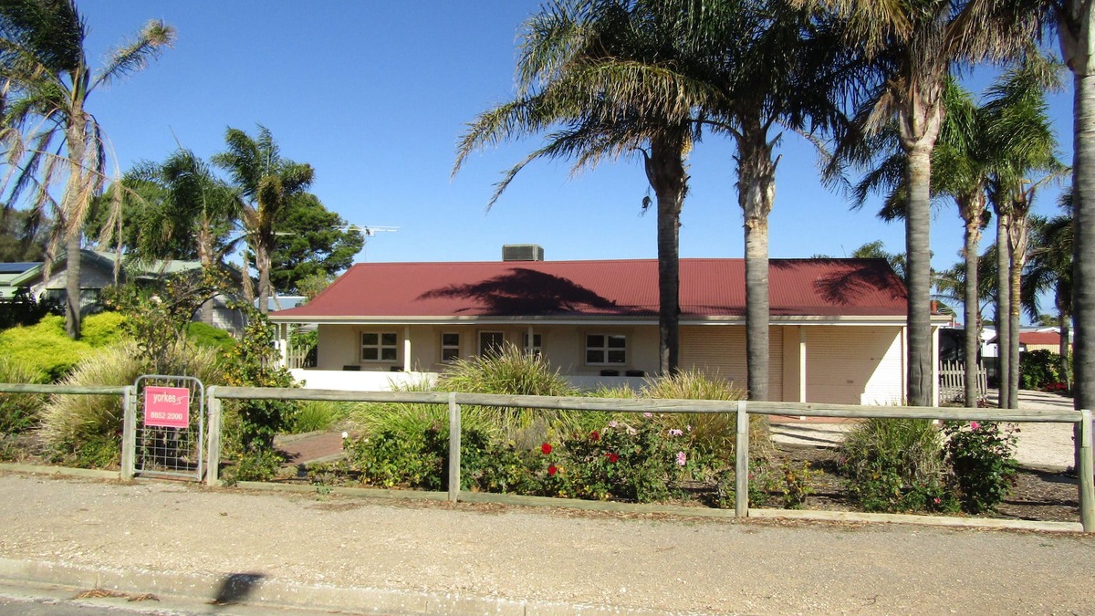Port Vincent House | The Palm's House & Unit ~ Large Accommodation