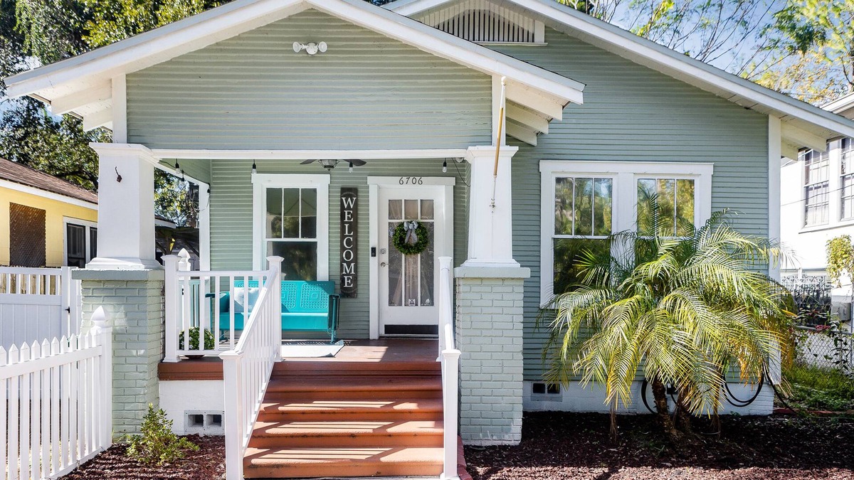 Old Seminole Heights House | The Palms Bungalow - Tampa getaway w/Paddle board. Pet-friendly!