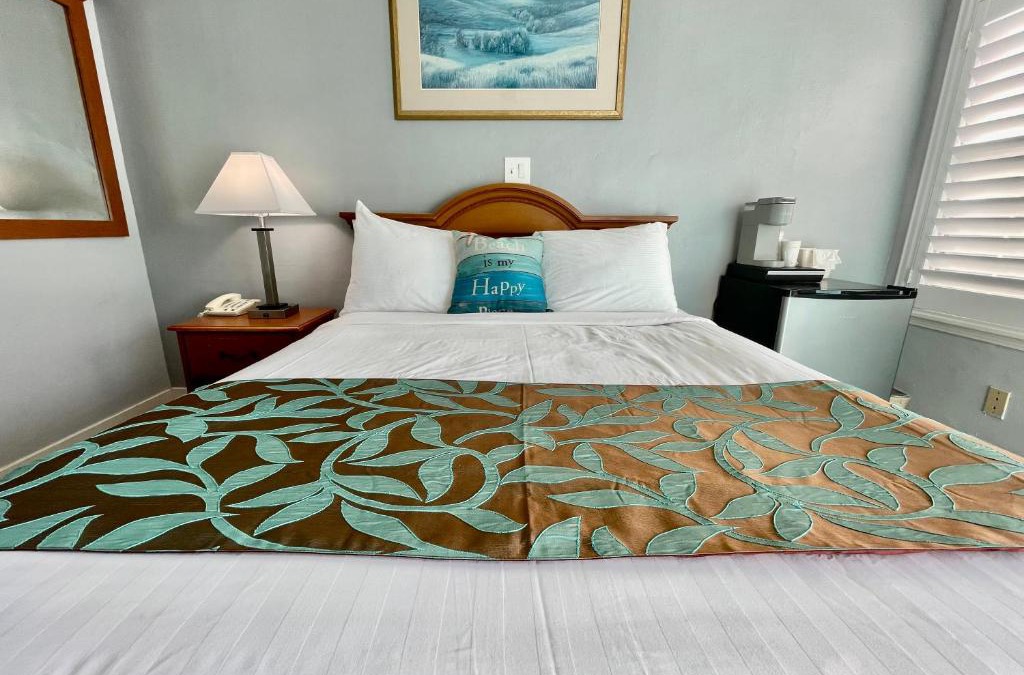 Shell Beach Hotel | The Palomar Inn