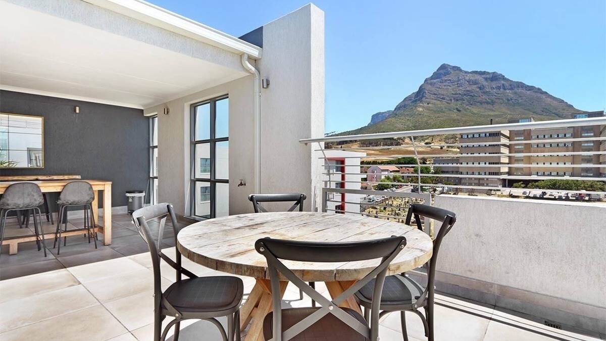 Observatory Apartment | The Paragon 317 - Two Bedroom Apartment, Sleeps 4