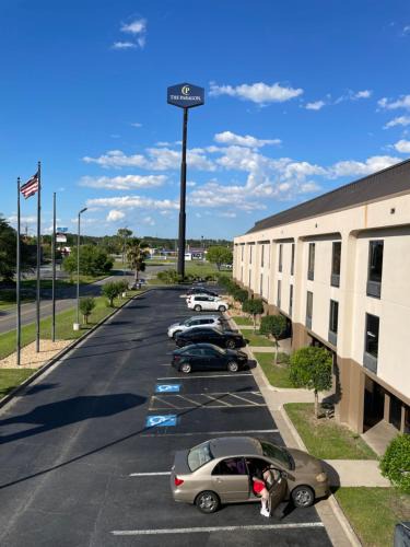 Dock Junction Hotel | THE PARAGON of Golden Isles