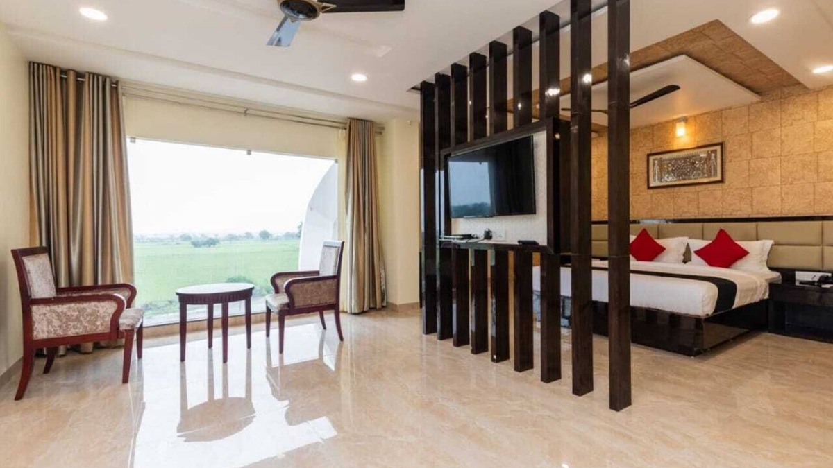Itarsi Hotel | The Park