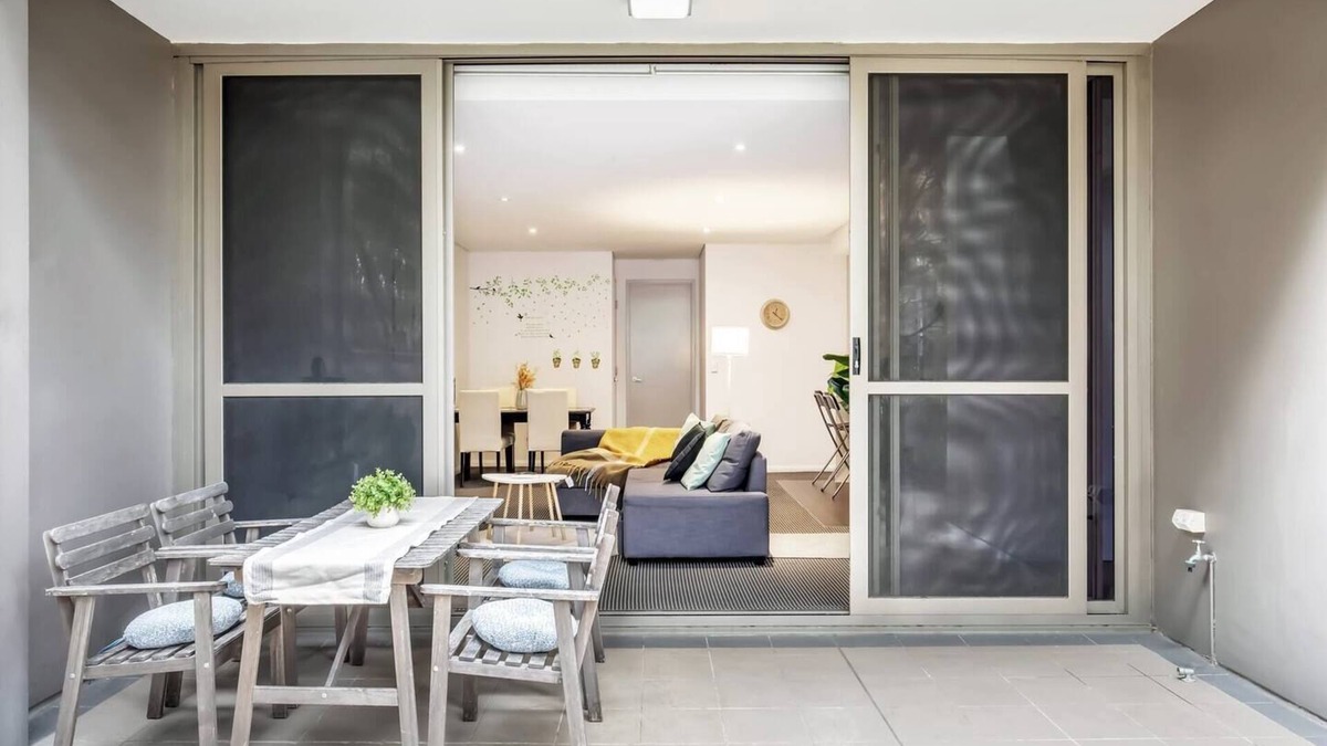 Zetland Apartment | The Patio Live like a Local in Spacious Comfort