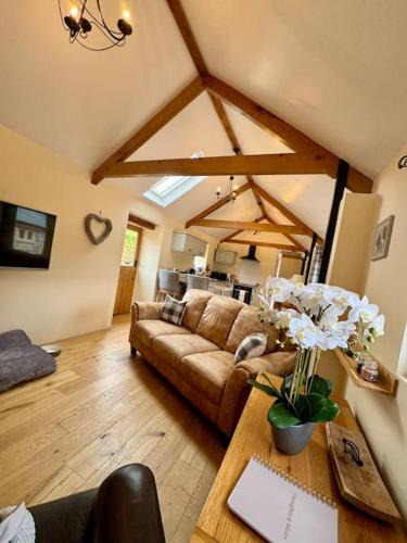 Penallt House | The Paws and Wander Hideaway