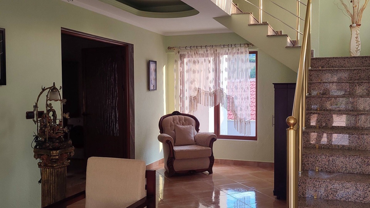 Udenisht House | The peace of spiritnOne bedroom with a balcony with lake view ,isolated and calm