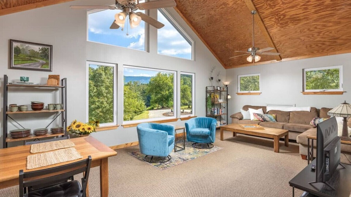 Wildwood House | The Peaceful Perch One Bed home on an organic farm