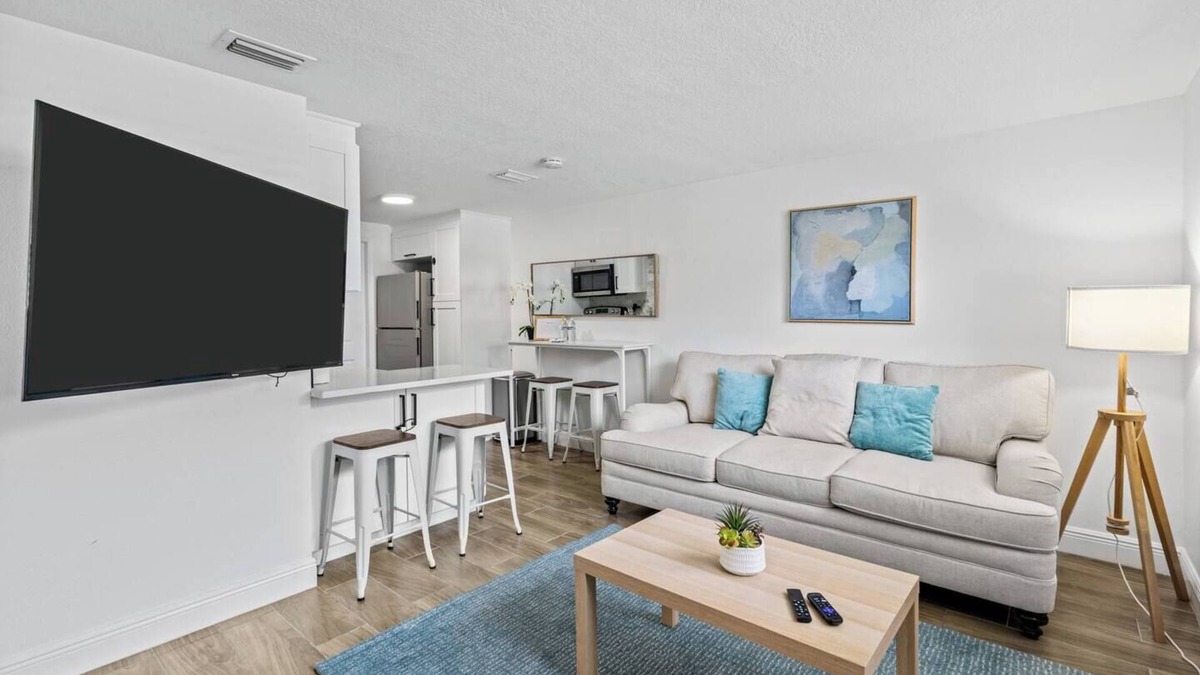 Plant City Apartment | The Peaceful VILLAGE unit #1