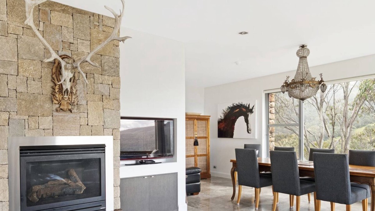 Thredbo Ski Chalet | The Peak 3 - Central Village