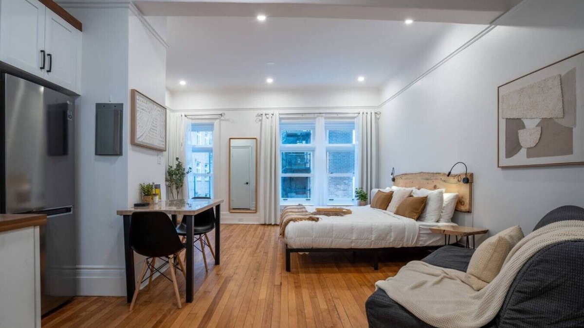 Lower Town Apartment | The Pearls #25| OldQuebec | King Bed | 4Guests