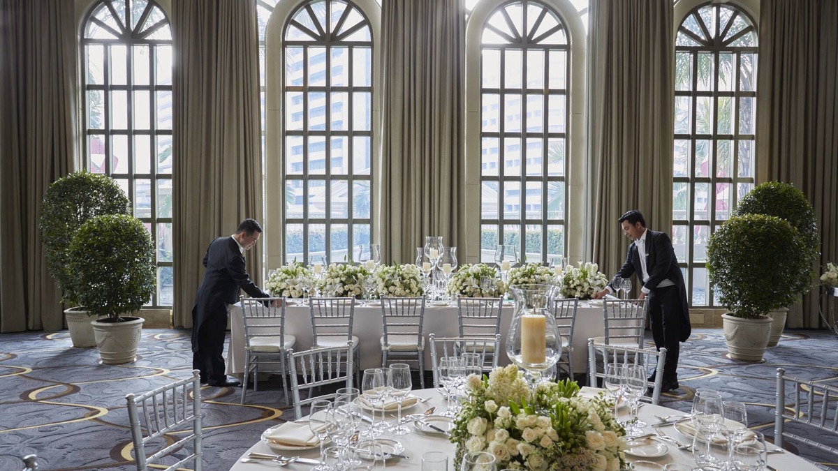 Urdaneta Hotel | The Peninsula Manila