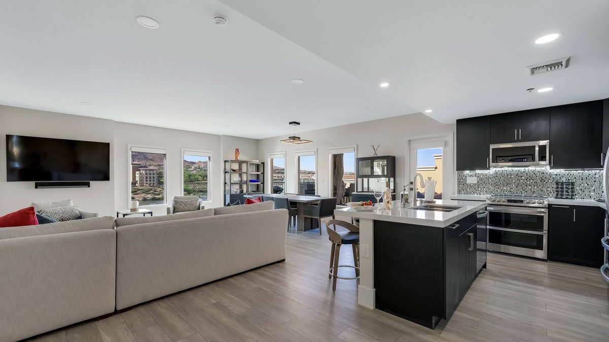 Lake Las Vegas Apartment | The Penthouse in Lake Las Vegas