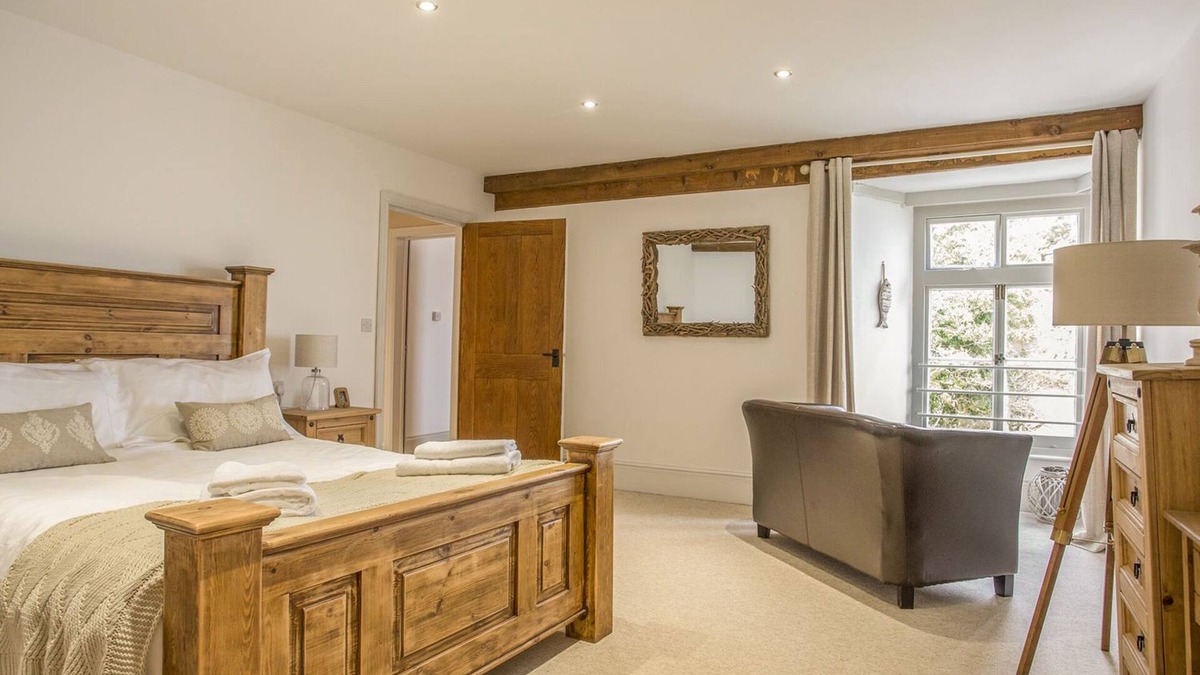Lynton Cottage | THE PENTHOUSE LYNMOUTH BAY, family friendly, with a garden in Lynton
