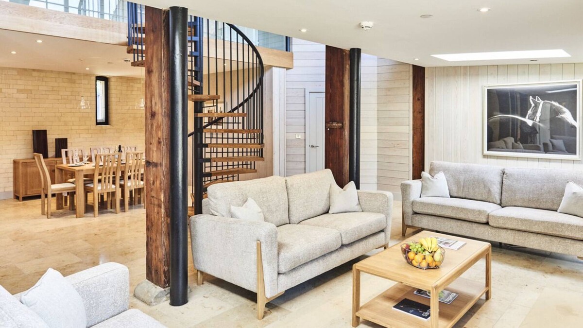 Walwick Apartment | The Peppercorn - Three Bedroom Apartment, Sleeps 6