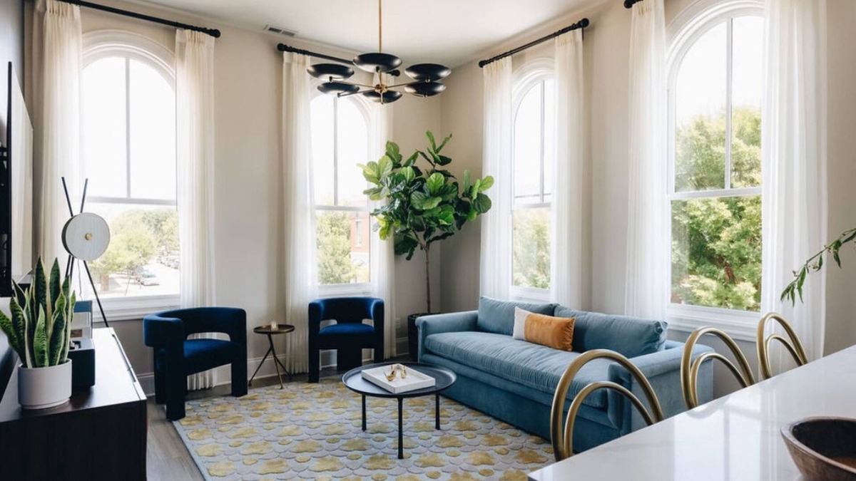 Buechel Hotel | The Perch at The Purple Martin is a 2 bed 2 bath unit in Norton Commons