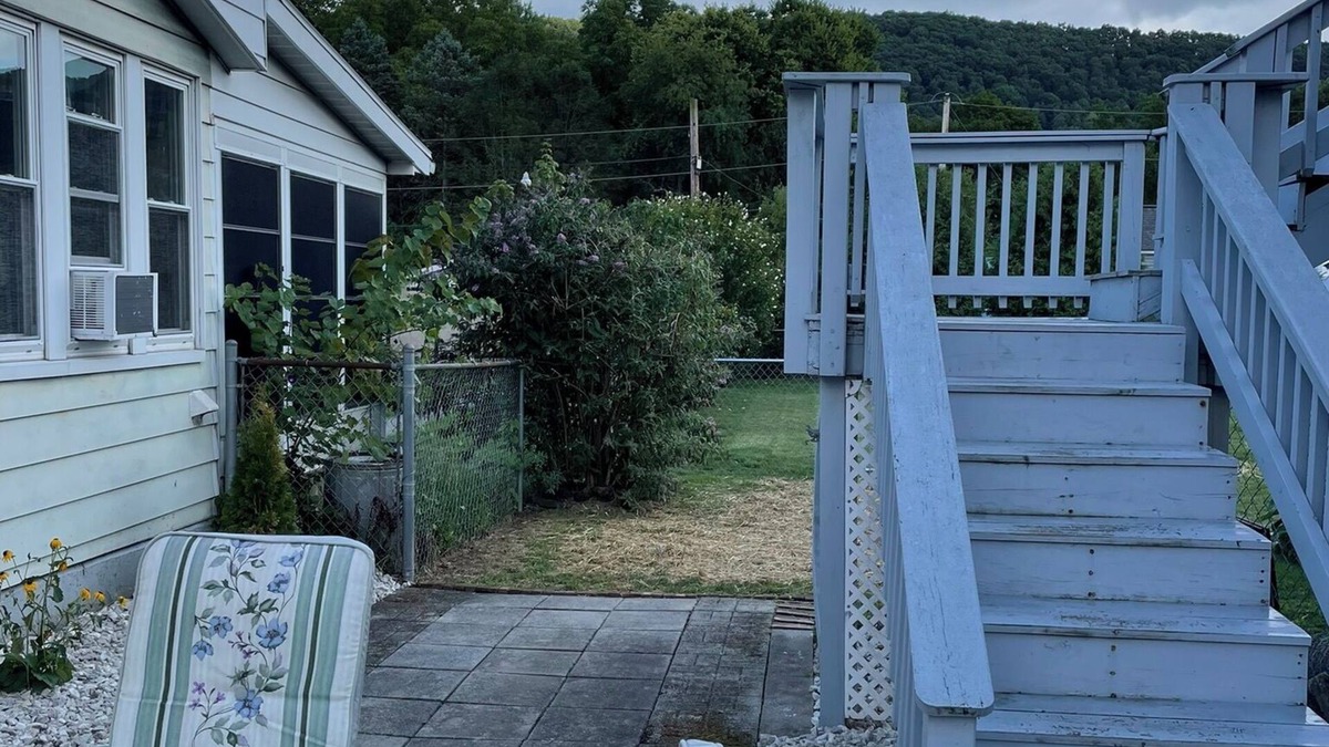 Espy Apartment | The Perch - Cozy, Dog-Friendly, Small Town Retreat
