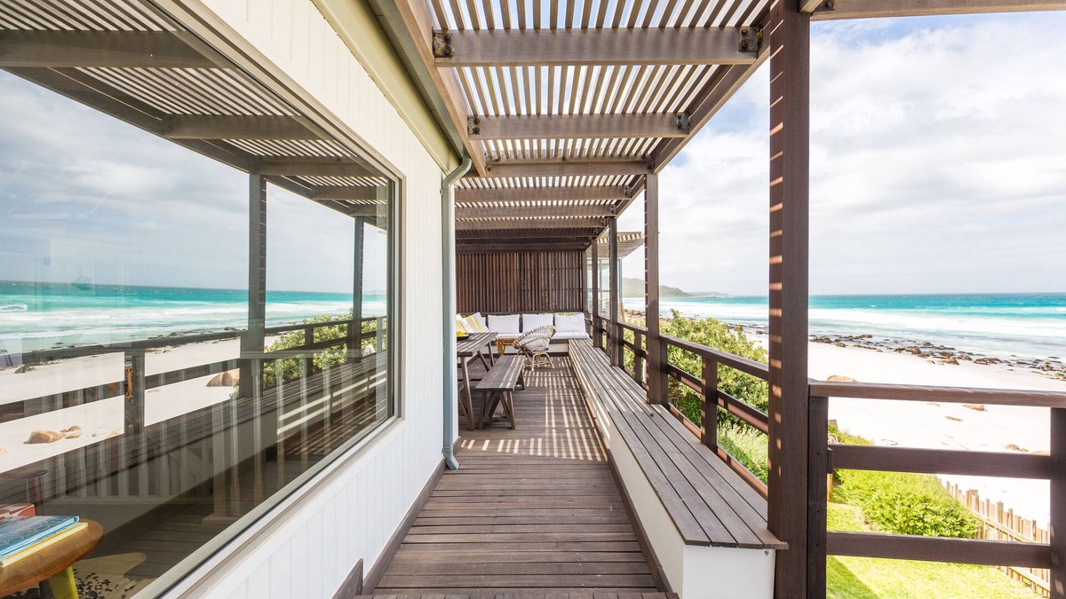 Redhill House | The perfect beach bungalow