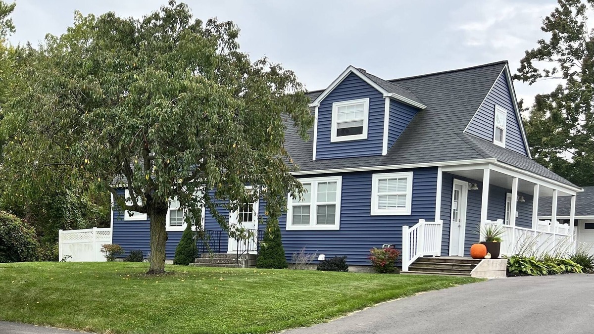 Huron House | The Perfect Getaway - minutes to Cedar Point & Kalahari, Fishing Boats Allowed!